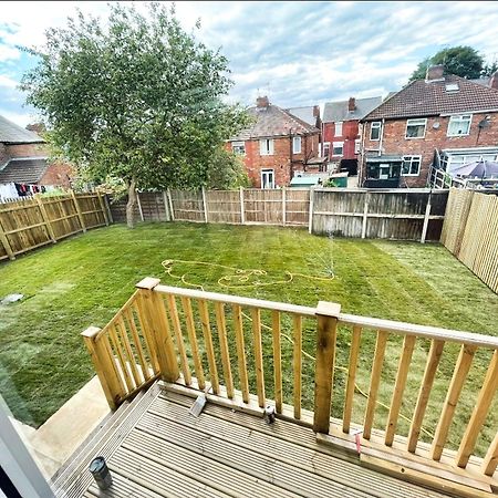 Rotherham - Rawmarsh - Great Customer Feedback - 2 Bed Bungalow - New Build - High End Furnishings - Wheel Chair Accessible - Large Enclosed Garden - Dog Friendly Ngoại thất bức ảnh