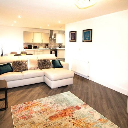 Rotherham - Rawmarsh - Great Customer Feedback - 2 Bed Bungalow - New Build - High End Furnishings - Wheel Chair Accessible - Large Enclosed Garden - Dog Friendly Ngoại thất bức ảnh
