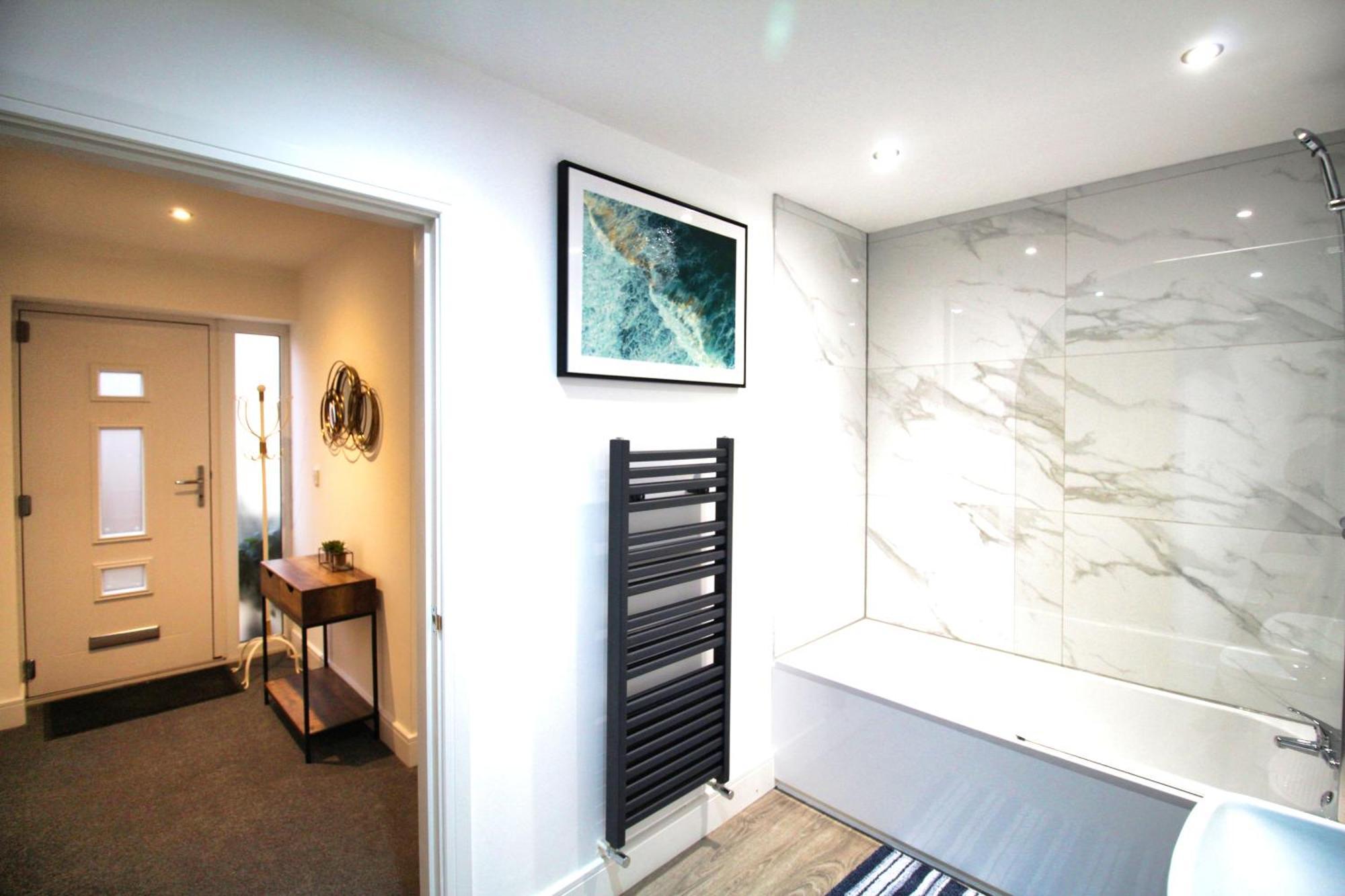 Rotherham - Rawmarsh - Great Customer Feedback - 2 Bed Bungalow - New Build - High End Furnishings - Wheel Chair Accessible - Large Enclosed Garden - Dog Friendly Ngoại thất bức ảnh