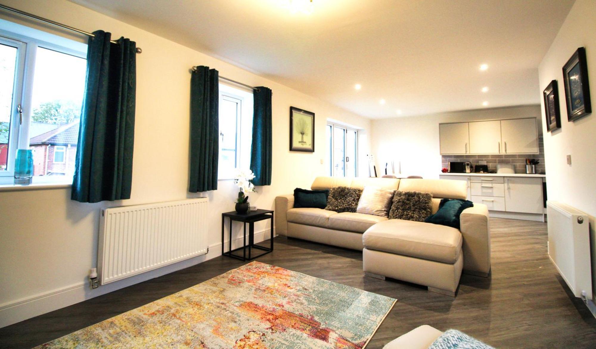Rotherham - Rawmarsh - Great Customer Feedback - 2 Bed Bungalow - New Build - High End Furnishings - Wheel Chair Accessible - Large Enclosed Garden - Dog Friendly Ngoại thất bức ảnh